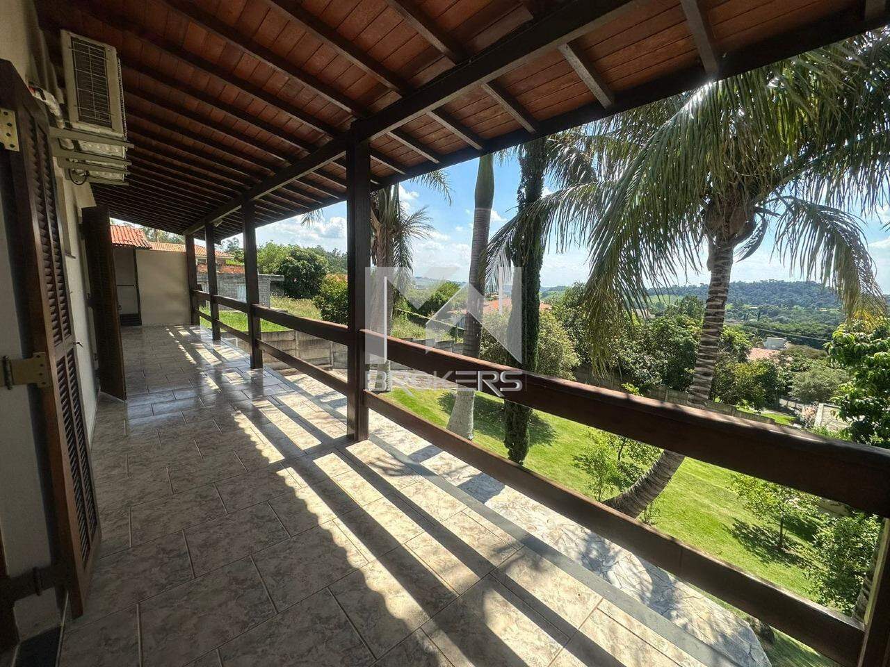 Casa em Condomínio à venda no Santa Cândida: varanda