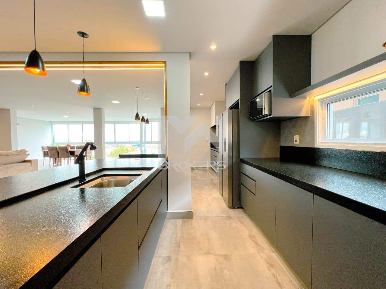 Casa em Condomínio à venda no Pinheirinho: cozinha