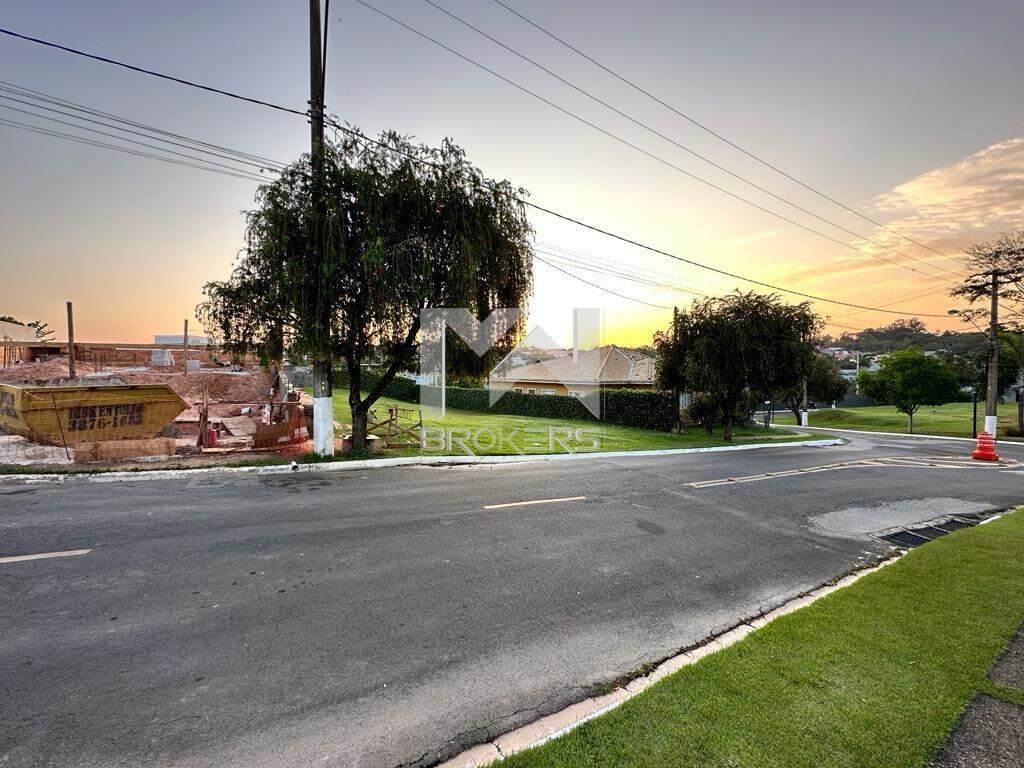Terreno à venda no Condomínio Terras de Vinhedo: Rua