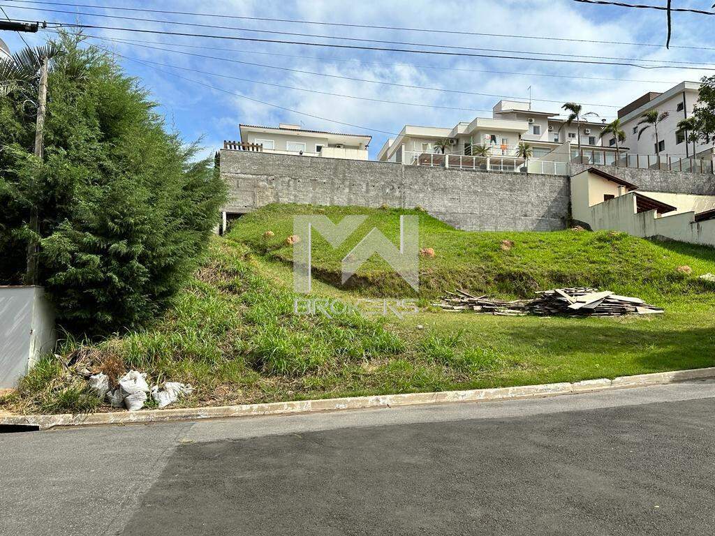 Terreno à venda no Condominio Villaggio Capriccio: Frente