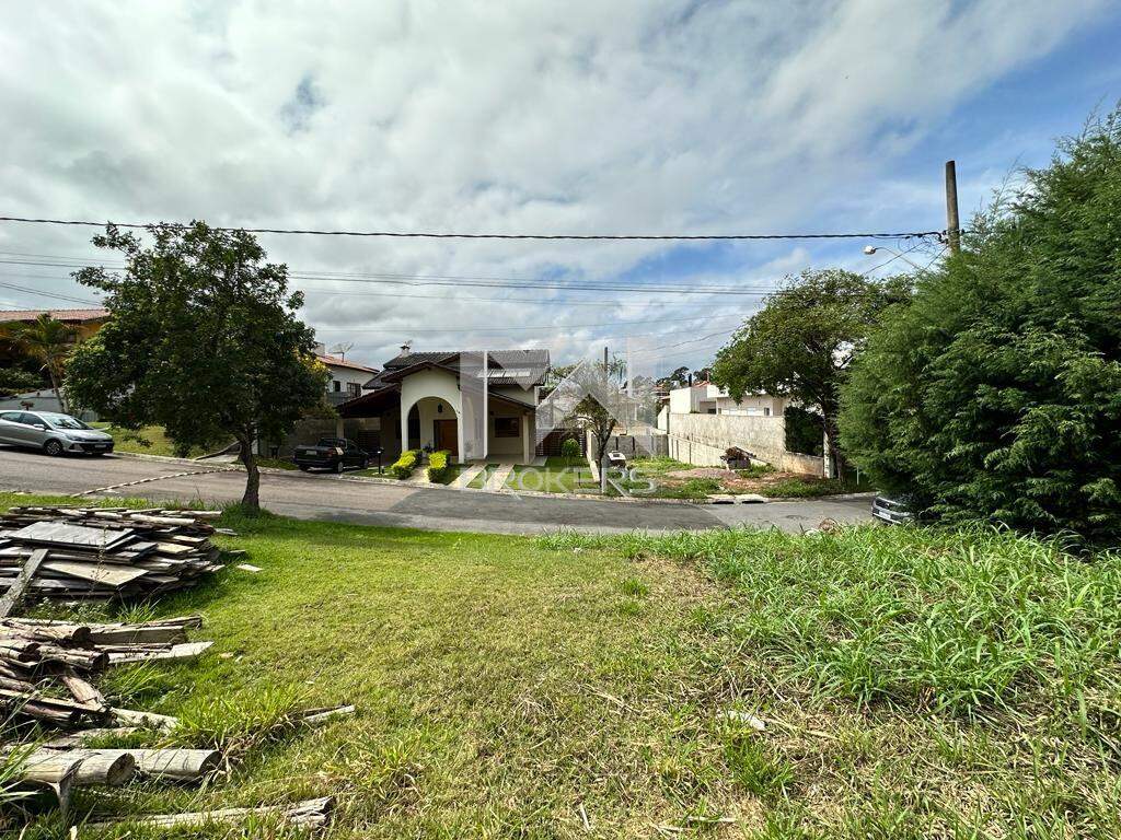 Terreno à venda no Condominio Villaggio Capriccio: Fundo terreno