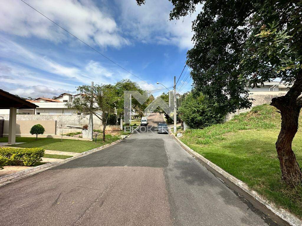 Terreno à venda no Condominio Villaggio Capriccio: Rua terreno