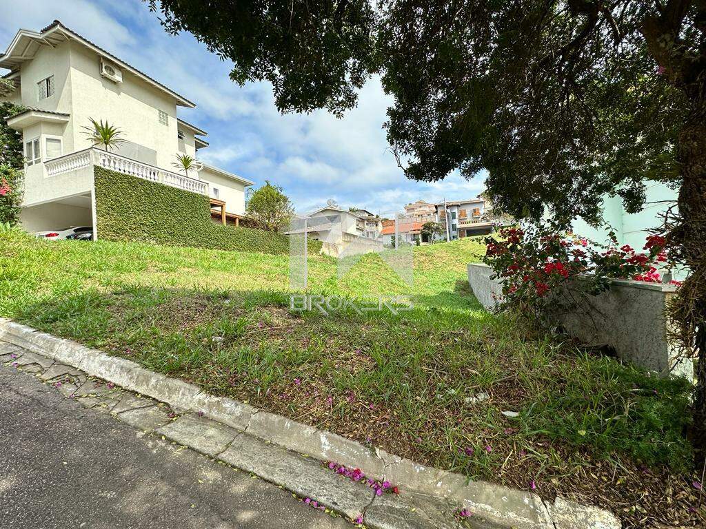 Terreno à venda no Condominio Villaggio Capriccio: Frente