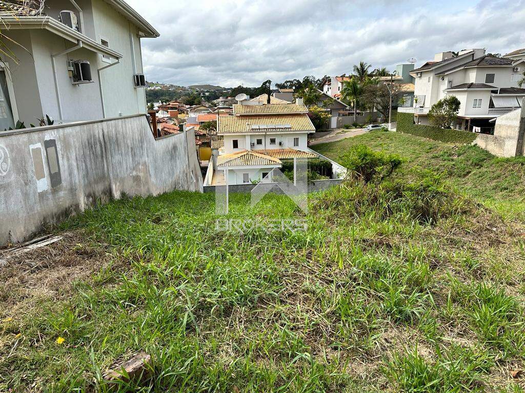 Terreno à venda no Condominio Villaggio Capriccio: Lateral