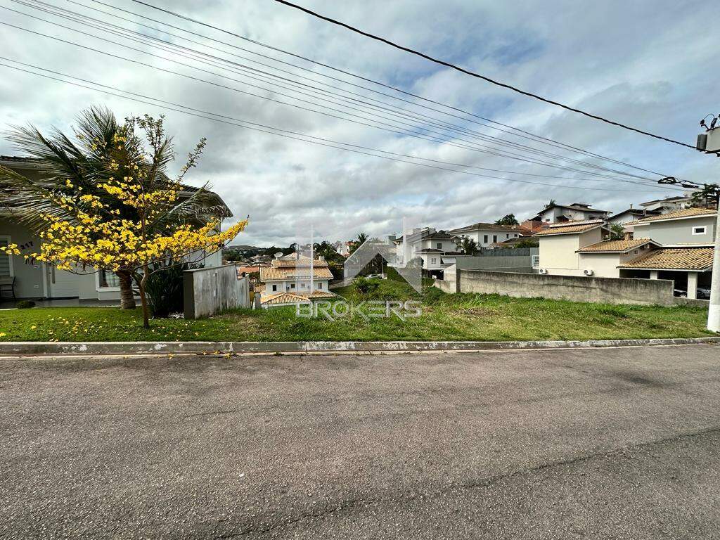 Terreno à venda no Condominio Villaggio Capriccio: Frente