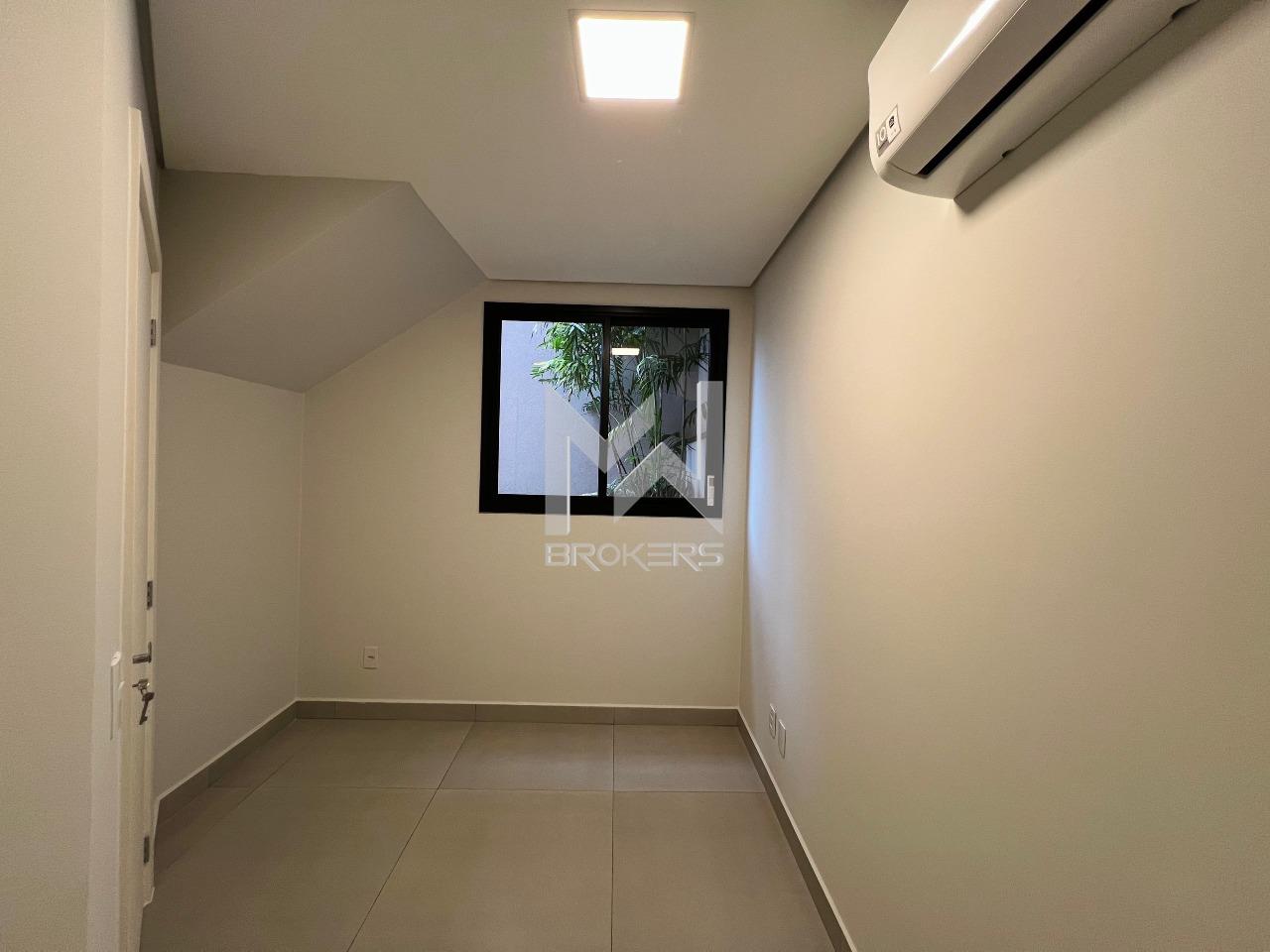 Casa em Condomínio para aluguel no Condomínio Terras de São Francisco: Escritório