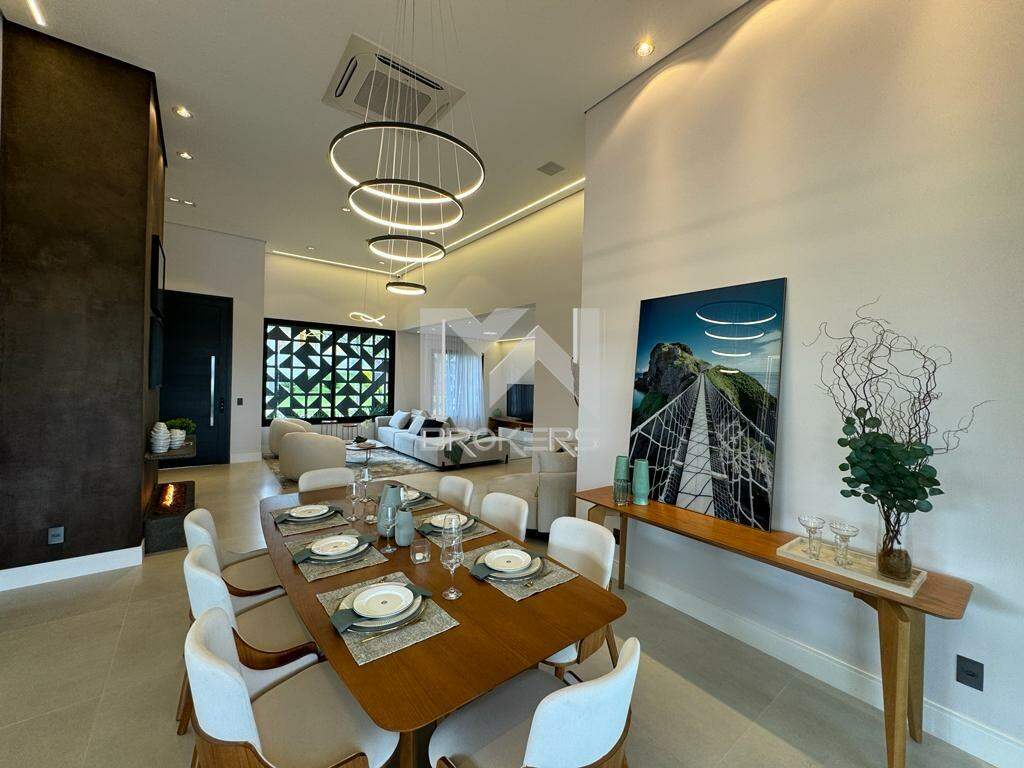 Casa em Condomínio à venda no Condomínio Campo de Toscana: sala de refeições