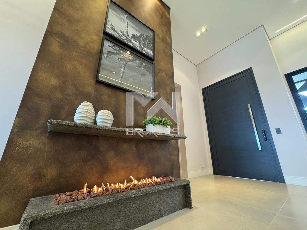 Casa em Condomínio à venda no Condomínio Campo de Toscana: lareira