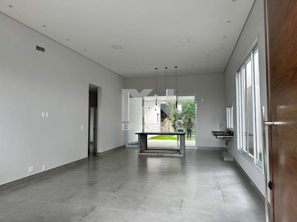 Casa em Condomínio à venda no Fazenda Santana: Sala