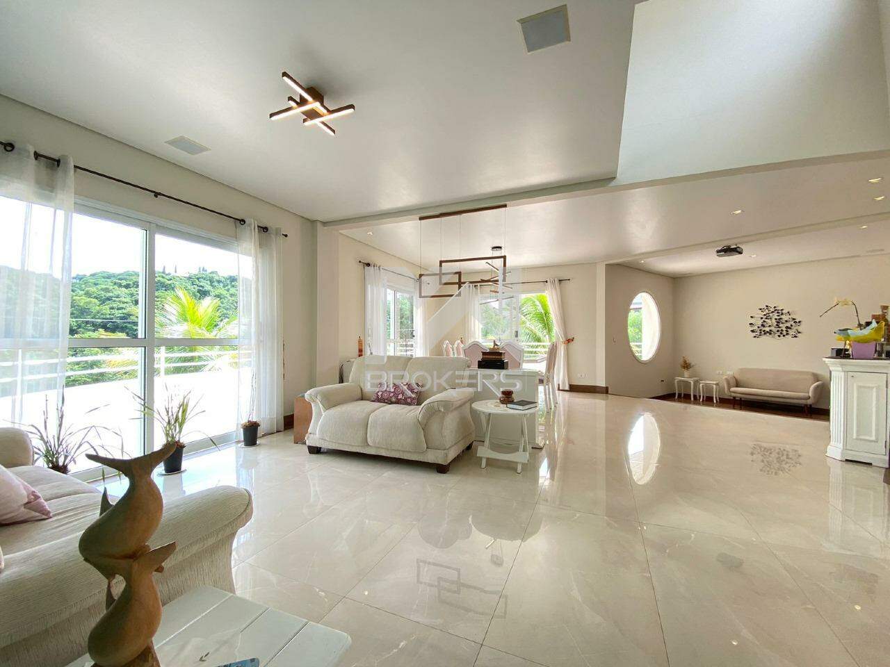 Casa em Condomínio à venda no Santa Cândida: salas