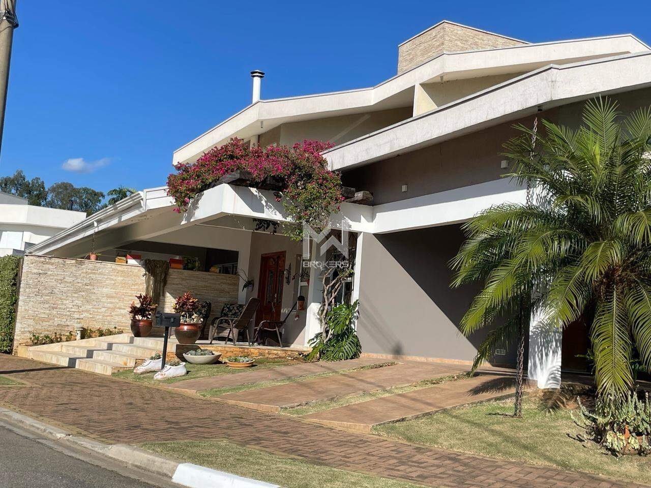 Casa em Condomínio à venda no Condomínio Reserva dos Vinhedos: fachada