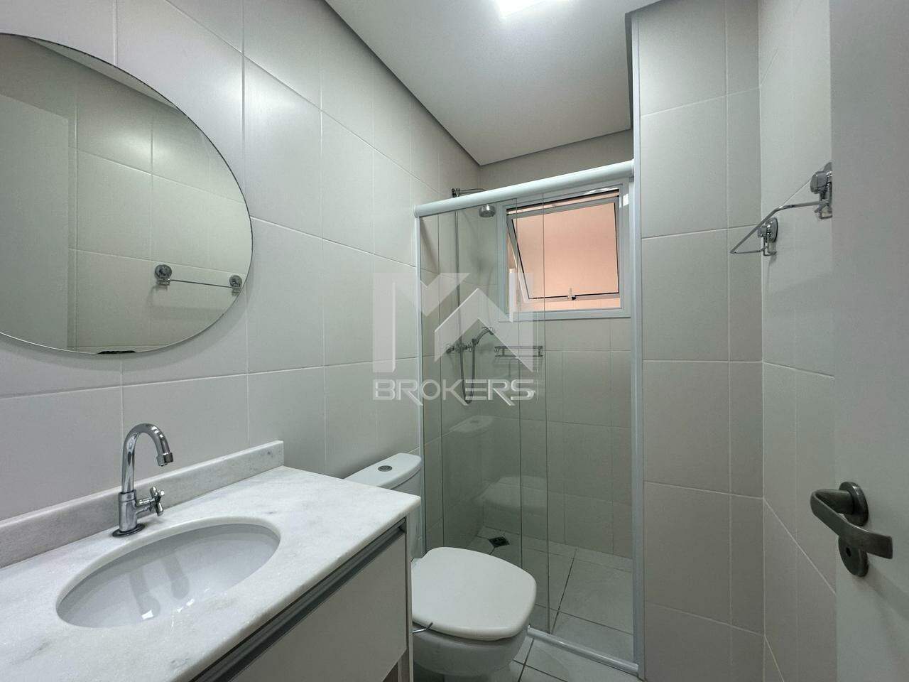 Apartamento para aluguel no Vista Alegre: Banheiro social