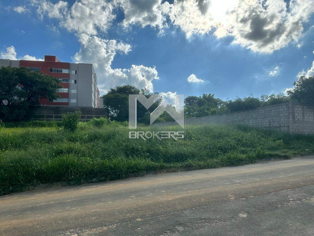 Terreno à venda no Pinheirinho: Terreno 3