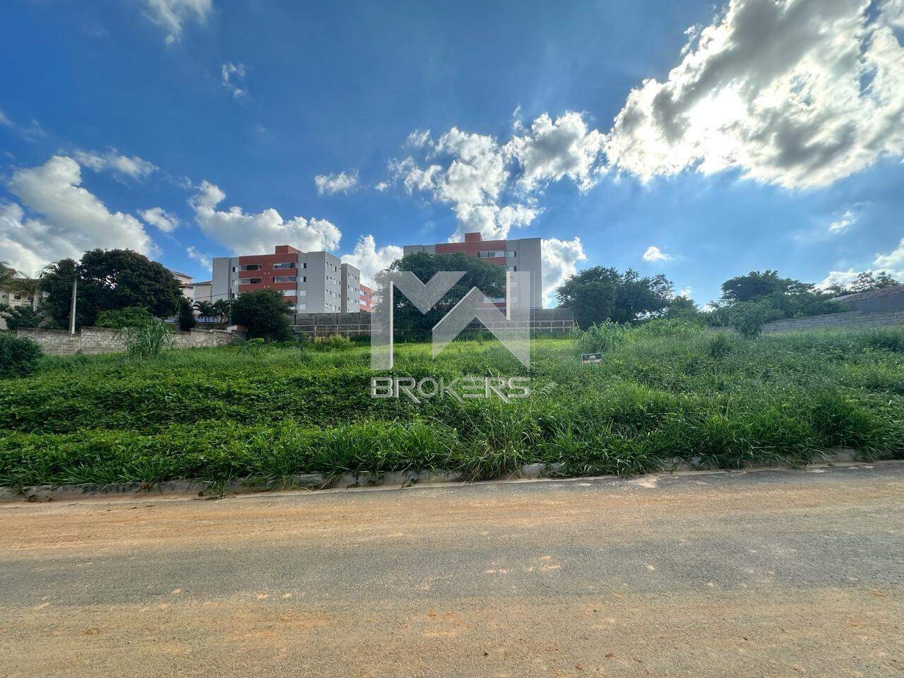 Terreno à venda no Pinheirinho: Terreno 2