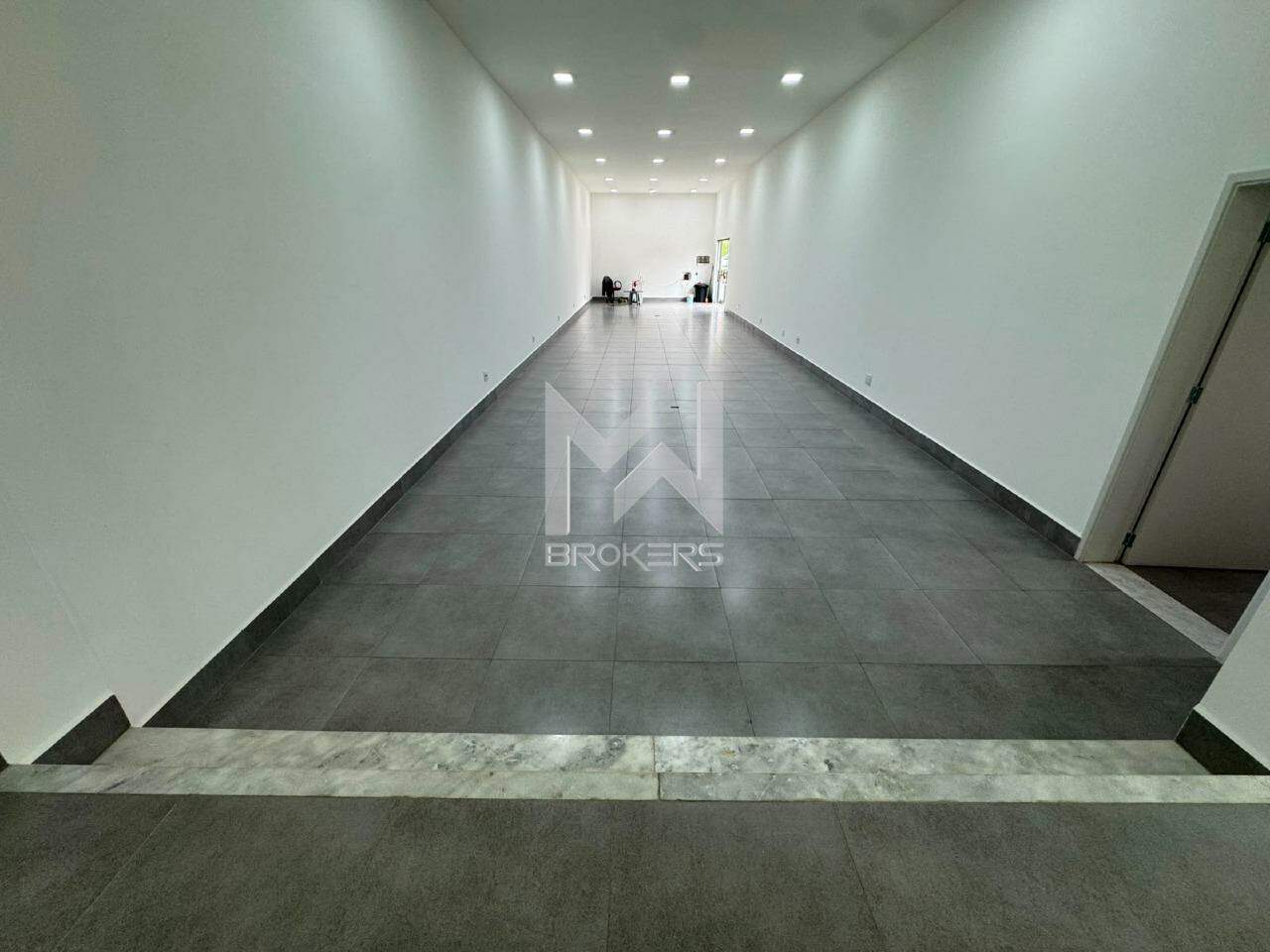 Salão Comercial para aluguel no Marambaia: Piso térreo