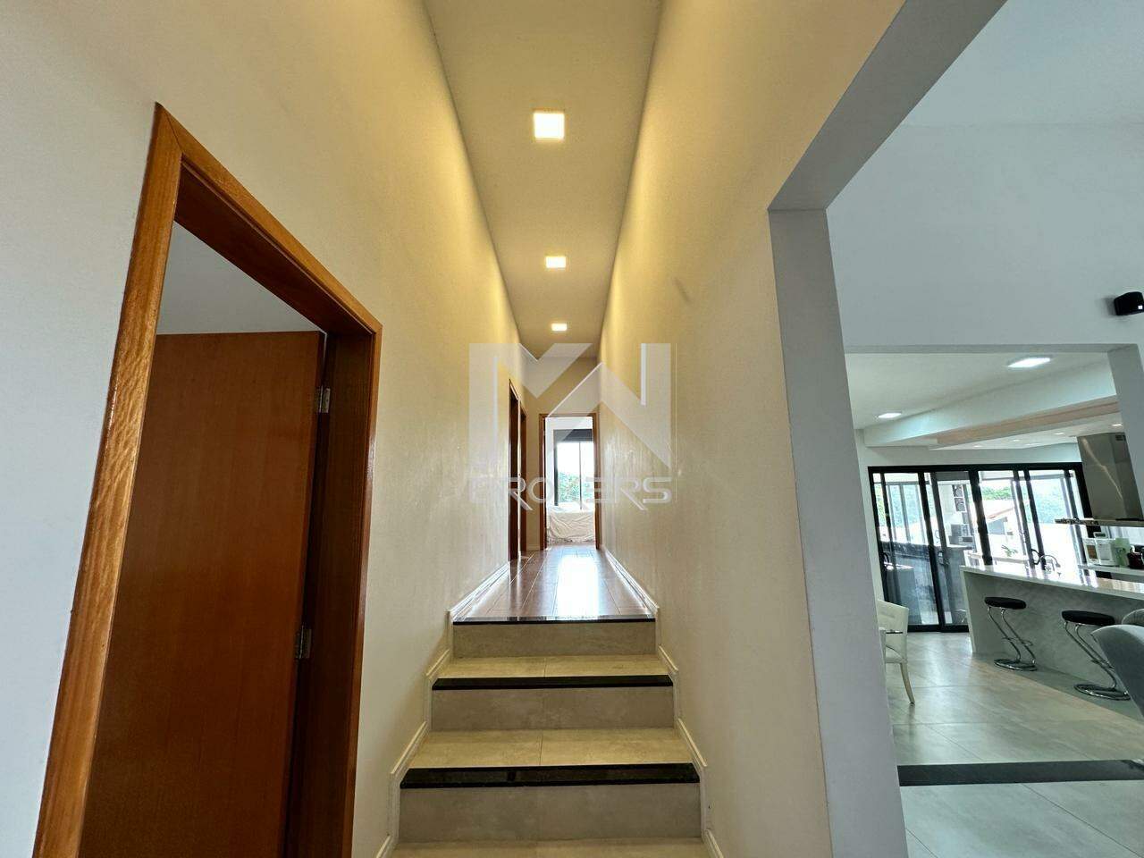 Casa em Condomínio à venda no Terras de Santa Teresa: Hall para quertos