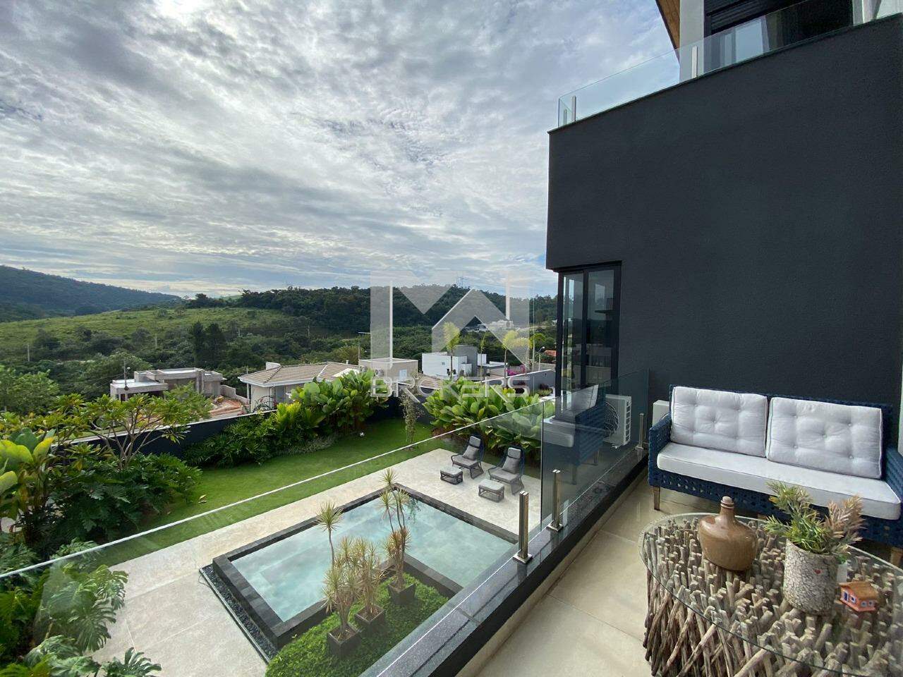 Casa em Condomínio à venda no Condomínio Santa Isabel: varanda