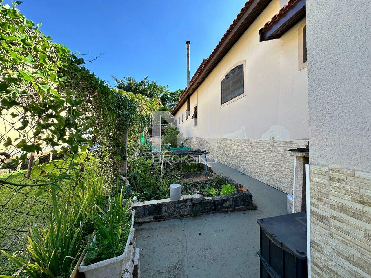 Casa em Condomínio à venda no Vista Alegre: Horta