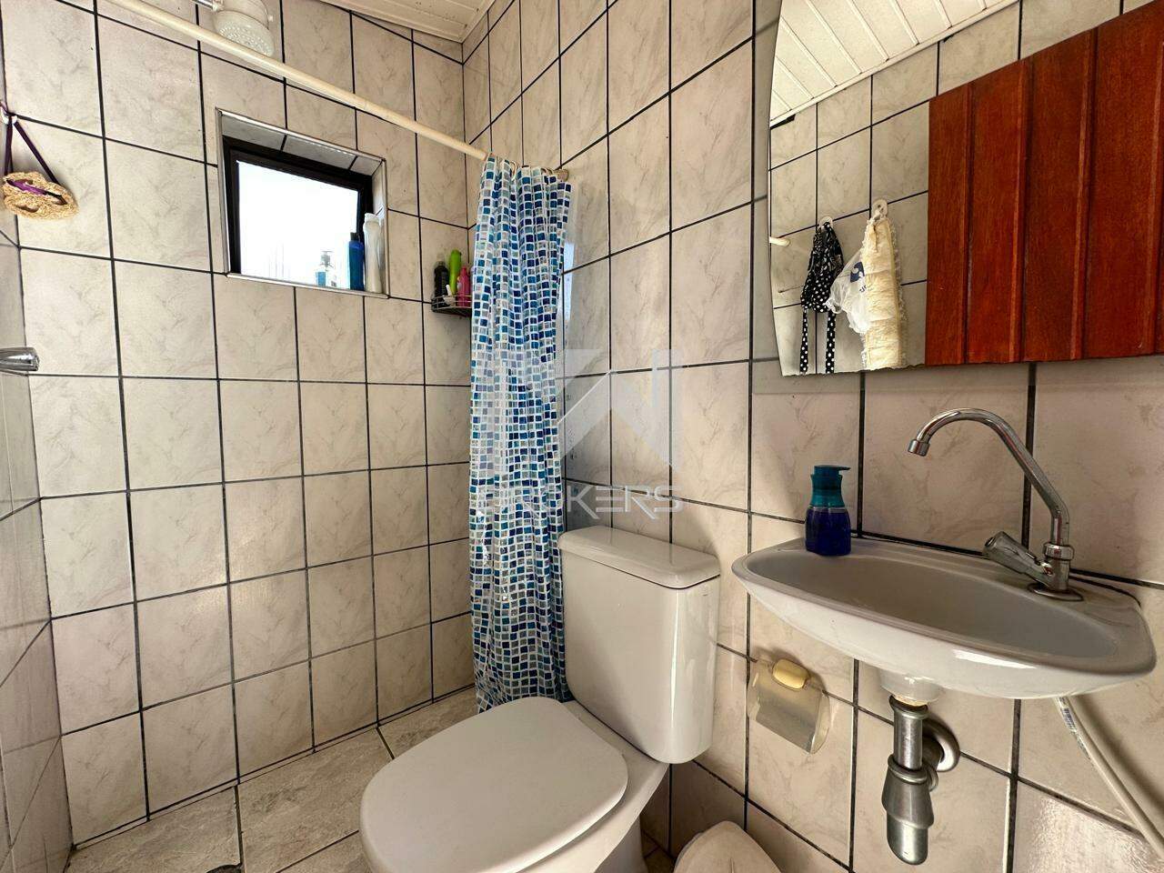 Casa em Condomínio à venda no Vista Alegre: Banheiro externo