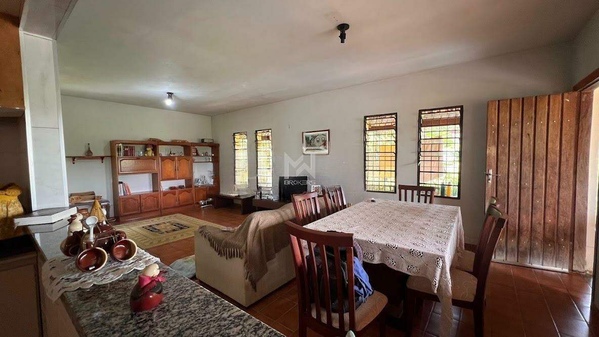 Chácara à venda no Jardim dos Lagos: salas