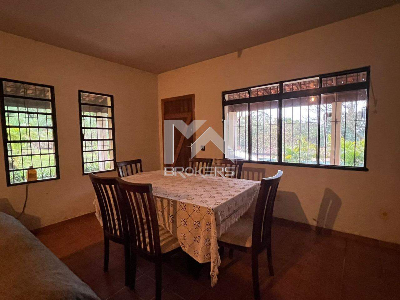 Chácara à venda no Jardim dos Lagos: salas