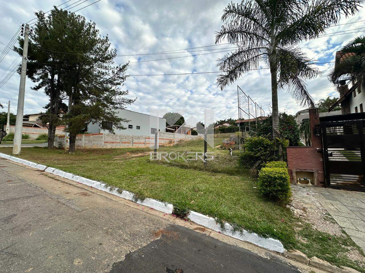 Terreno à venda no Condomínio Vista Alegre: Frente