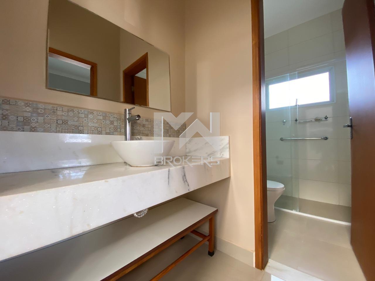 Casa em Condomínio à venda no Condomínio Reserva dos Vinhedos: banheiro social