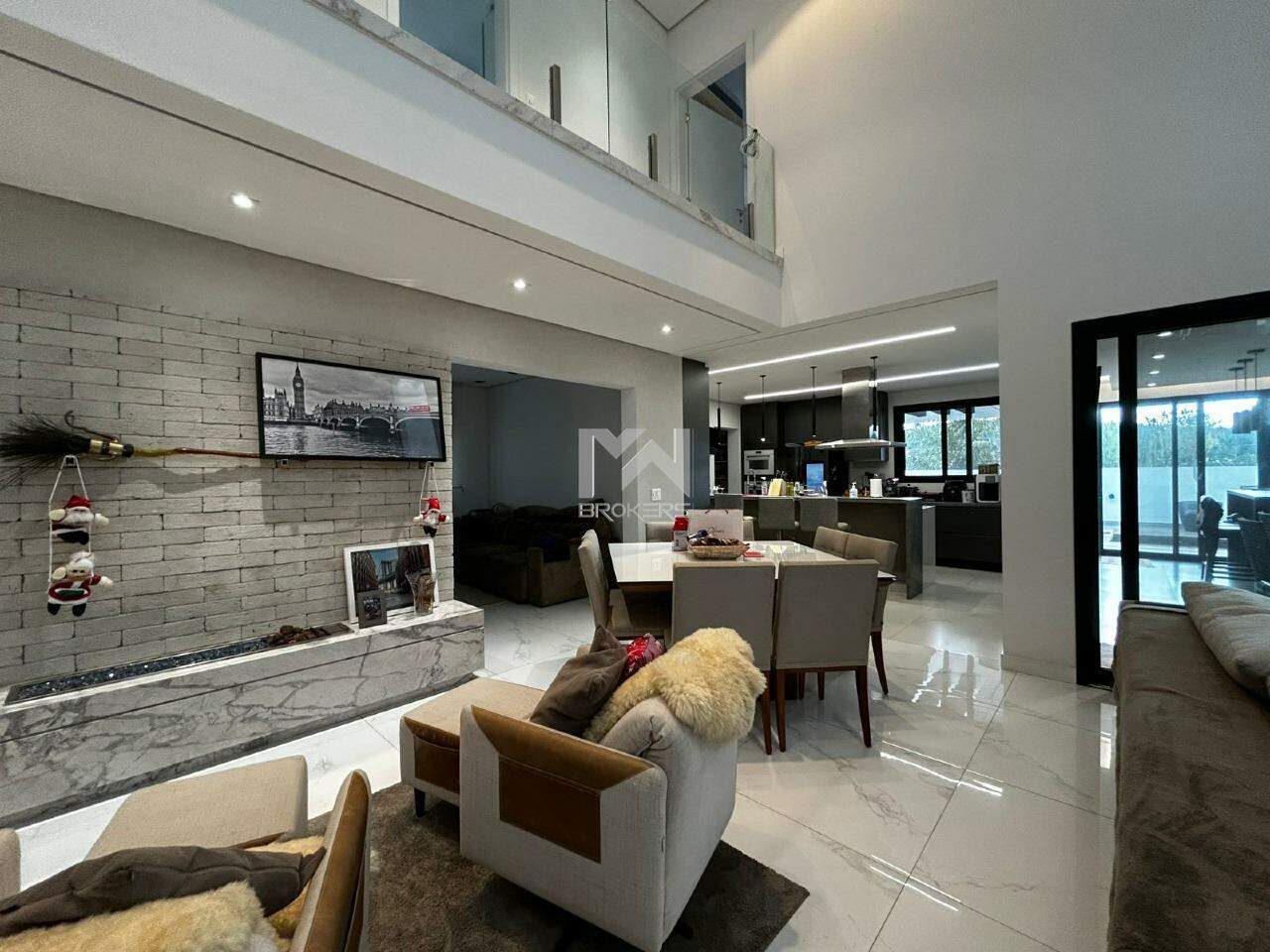 Casa em Condomínio à venda no Condomínio Santa Isabel: salas