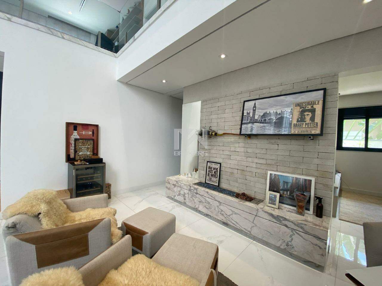 Casa em Condomínio à venda no Condomínio Santa Isabel: salas