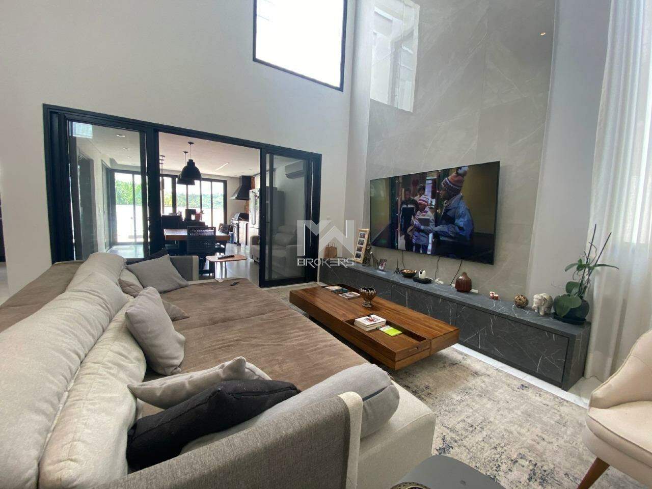 Casa em Condomínio à venda no Condomínio Santa Isabel: sala de estar