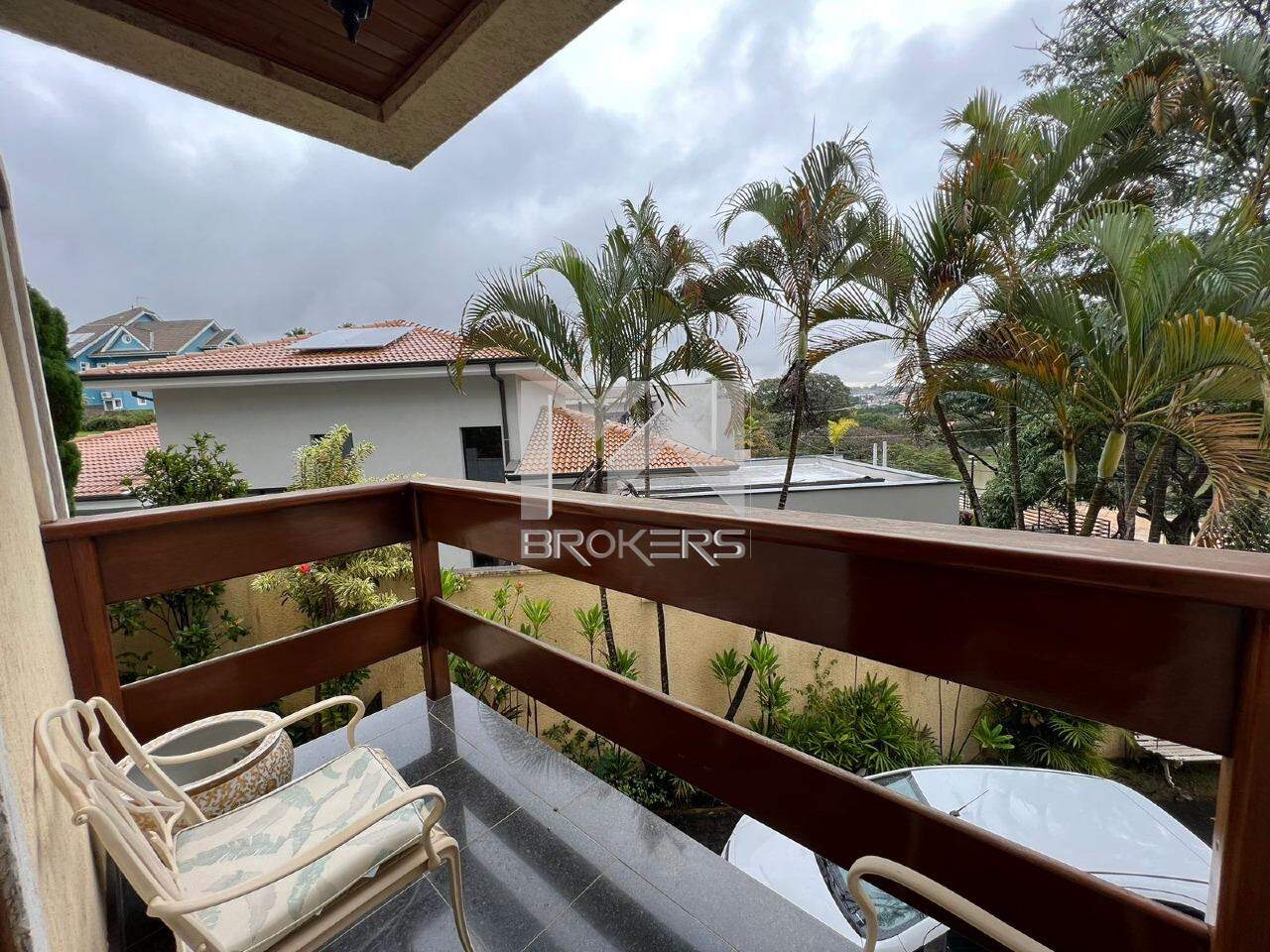 Casa em Condomínio à venda no Condomínio Marambaia: varanda com vista do lago