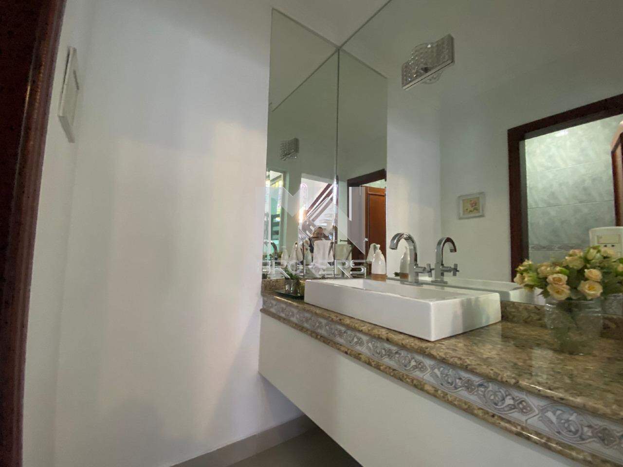 Casa em Condomínio à venda no Condominio Villaggio Capriccio: lavabo