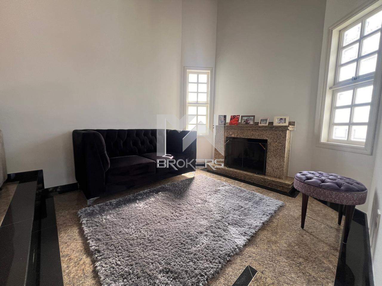 Casa em Condomínio à venda no Condomínio Vista Alegre: sala de lareira