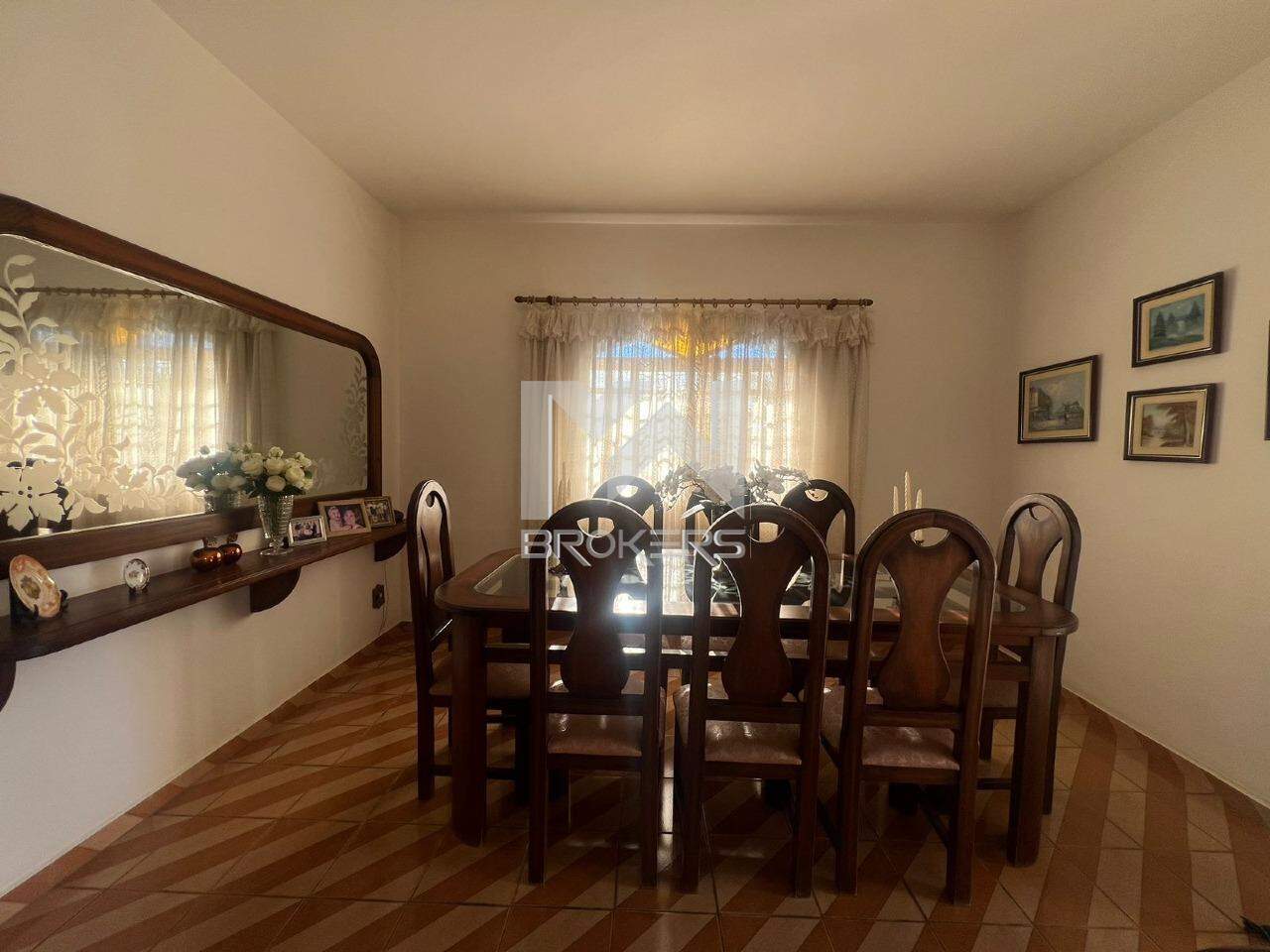 Casa em Condomínio à venda no Santa Cândida: salas