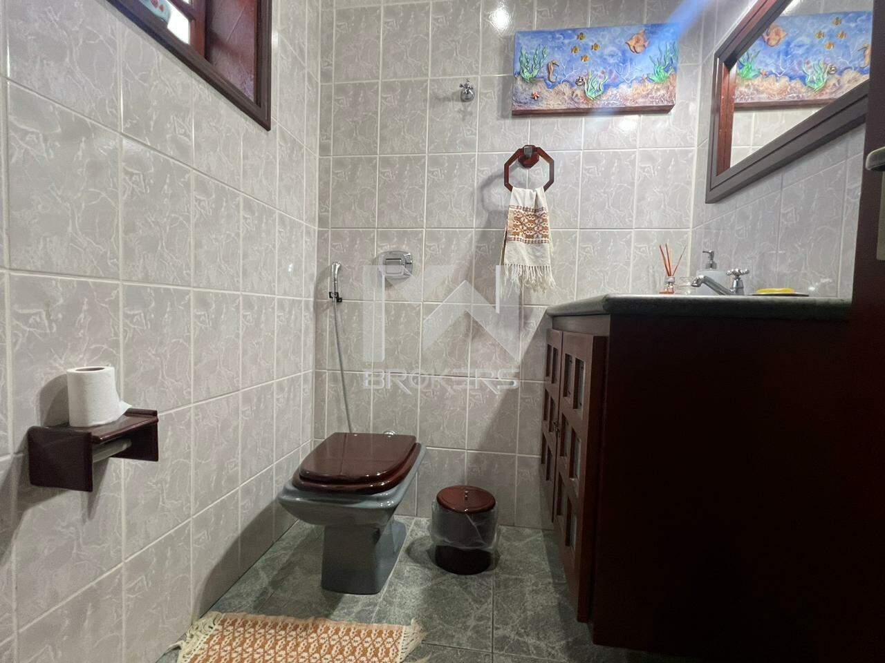 Casa em Condomínio à venda no Condomínio São Joaquim: lavabo