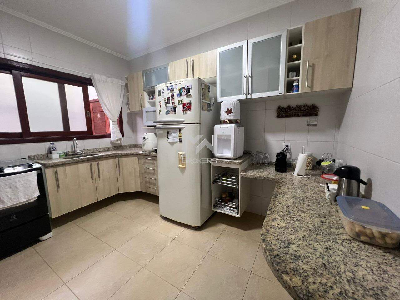 Casa em Condomínio à venda no Condomínio Jardim das Palmeiras: cozinha