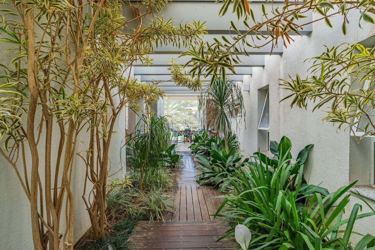 Casa em Condomínio à venda no Condomínio Marambaia: corredor