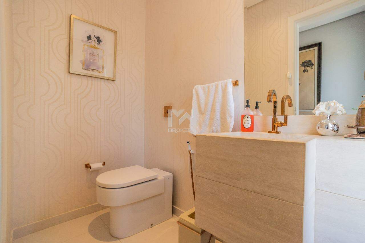 Casa em Condomínio à venda no Condomínio Marambaia: lavabo