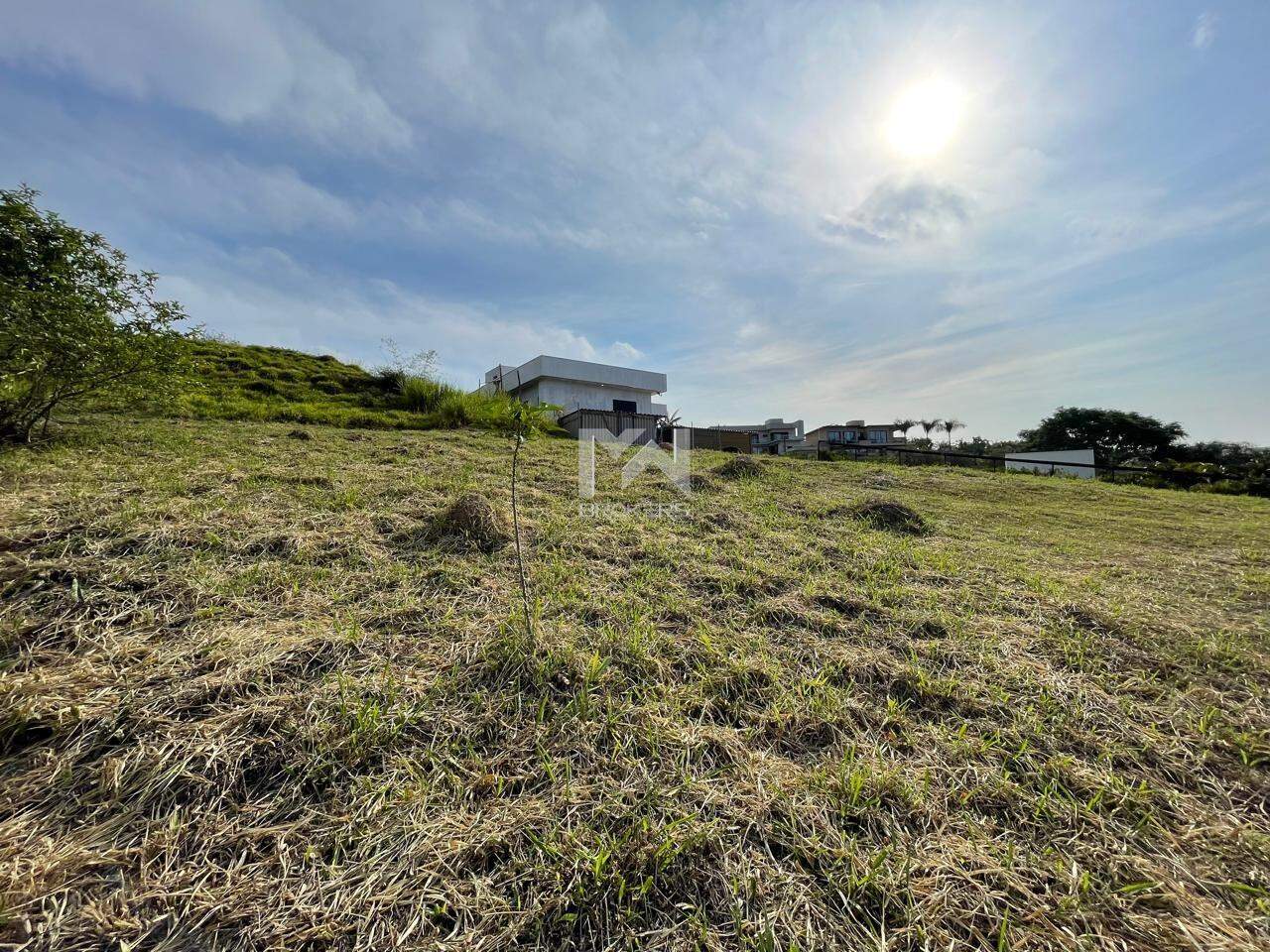 Terreno à venda no Condomínio Jardim Primavera: vista diagonal