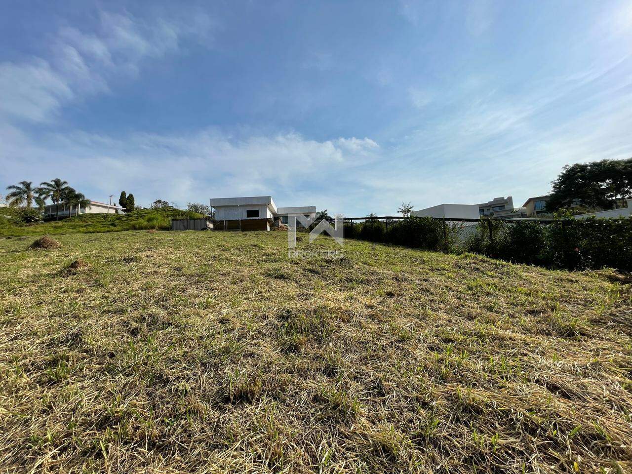 Terreno à venda no Condomínio Jardim Primavera: vista frontal