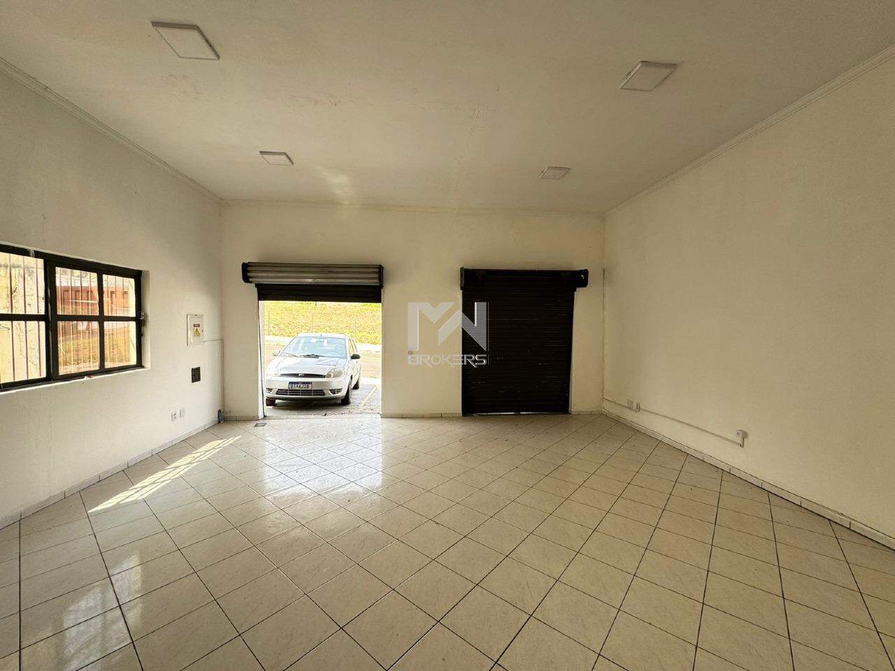 Casa à venda no Jardim Maria Rosa: salão comercial