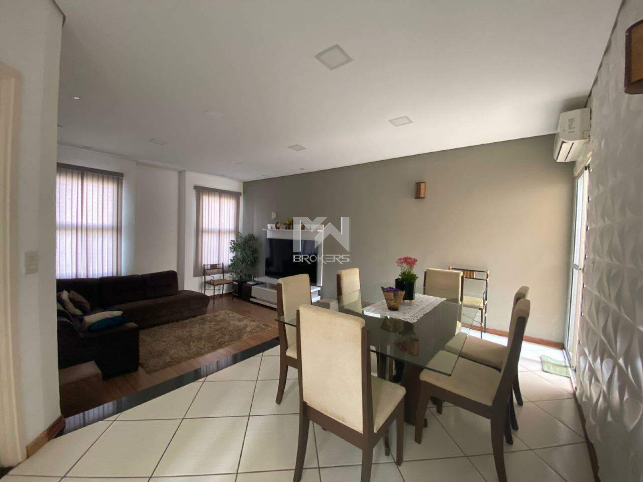 Casa em Condomínio à venda no Santa Claudina: salas