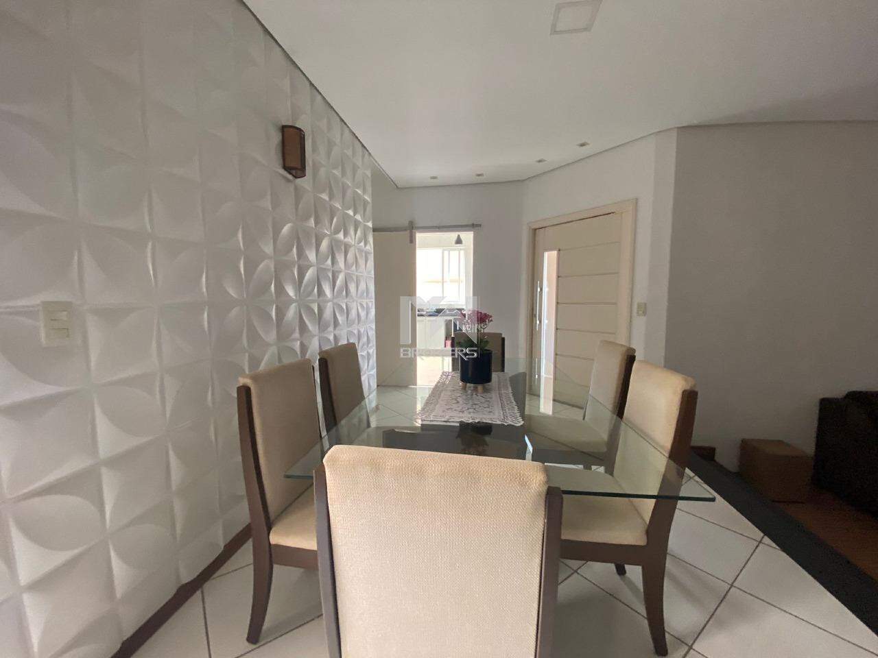 Casa em Condomínio à venda no Santa Claudina: sala de refeições