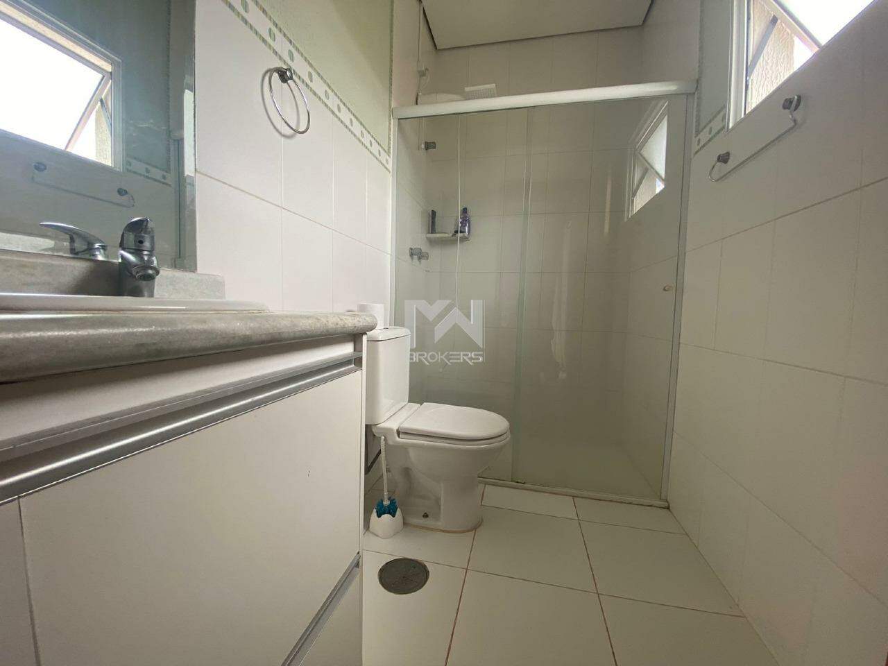 Casa em Condomínio à venda no Loteamento Recanto dos Paturis: banheiro