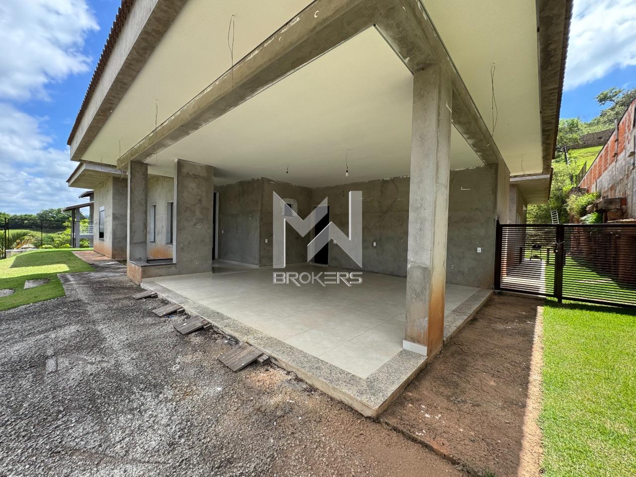 Casa em Condomínio à venda no Condomínio Jardim Primavera: Frente / Garagem