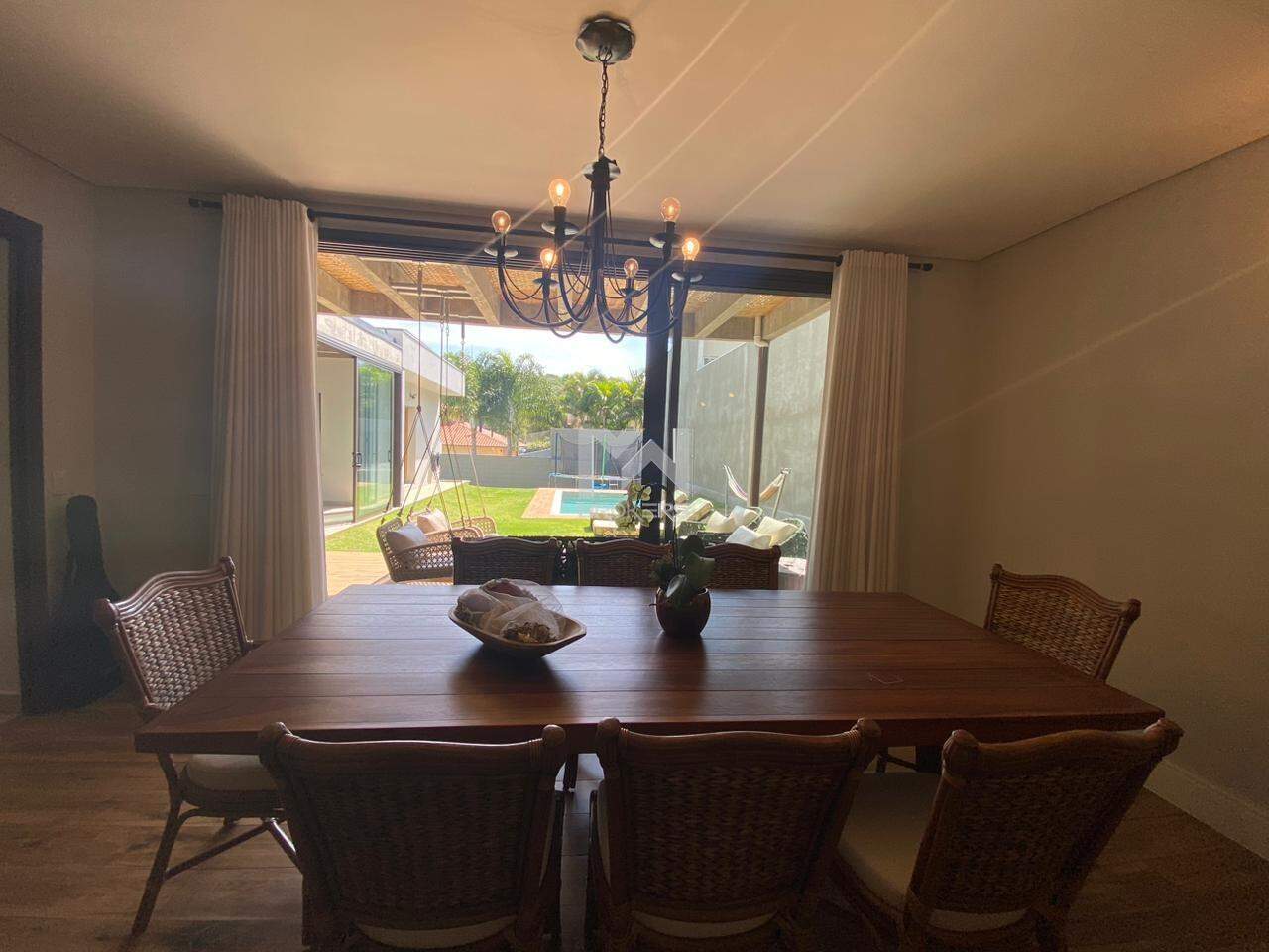 Casa em Condomínio à venda no Condomínio Terras de Vinhedo: salas