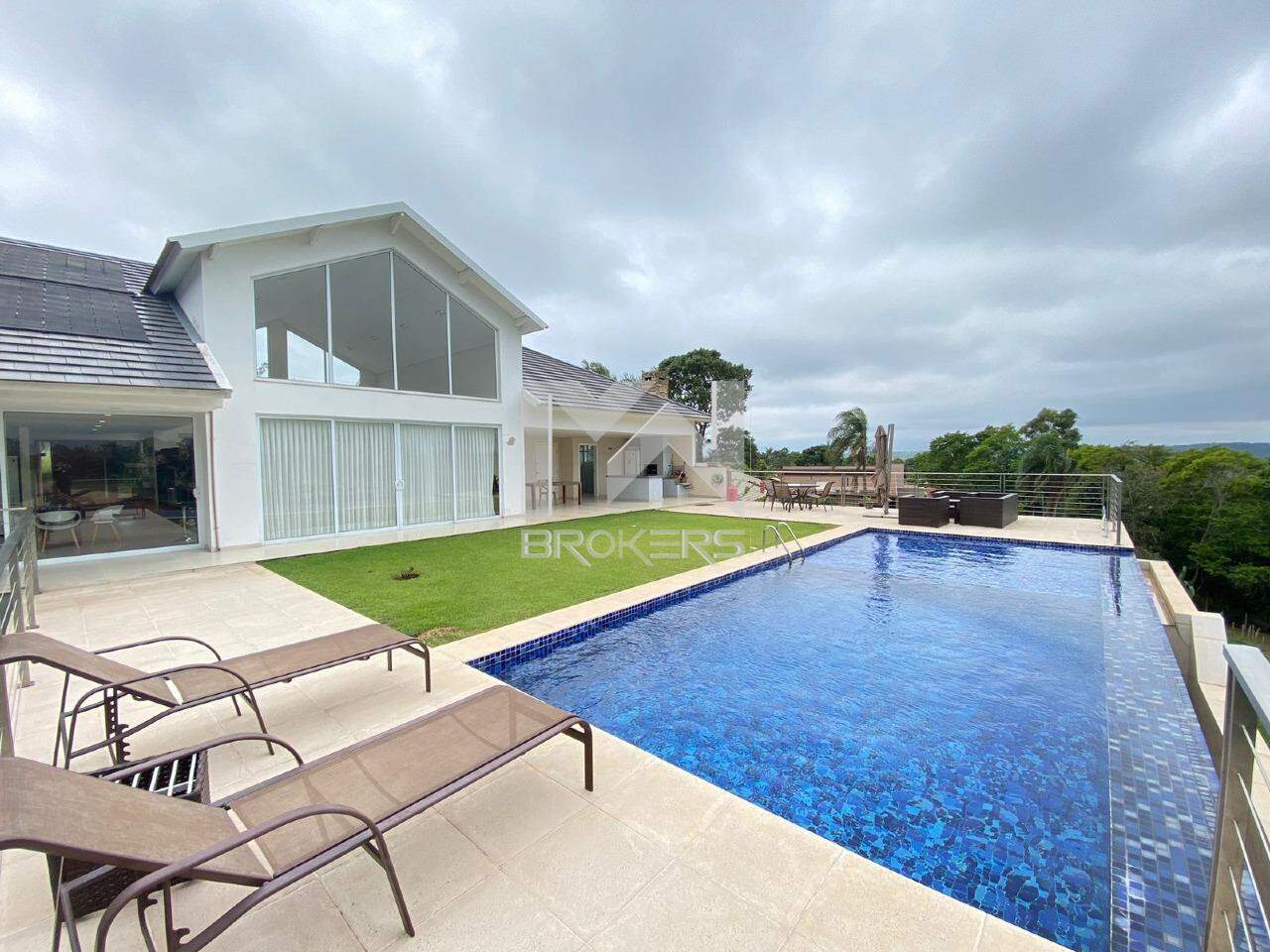 Casa em Condomínio para aluguel no Caixa D´água: fachada dos fundos - piscina