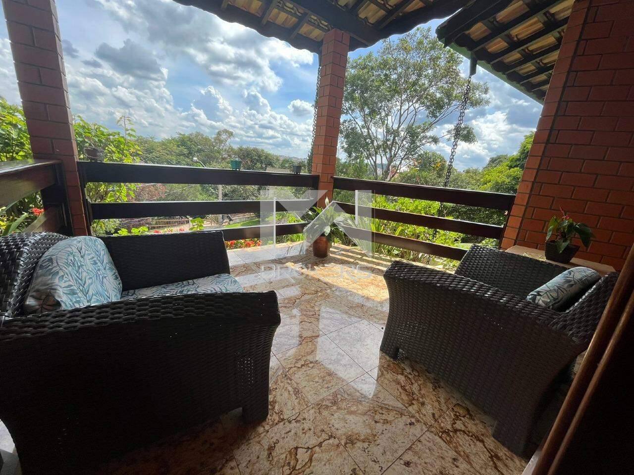 Casa em Condomínio para aluguel no Marambaia: varanda