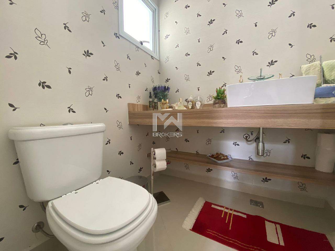 Casa em Condomínio à venda no Condomínio Terras de Vinhedo: lavabo