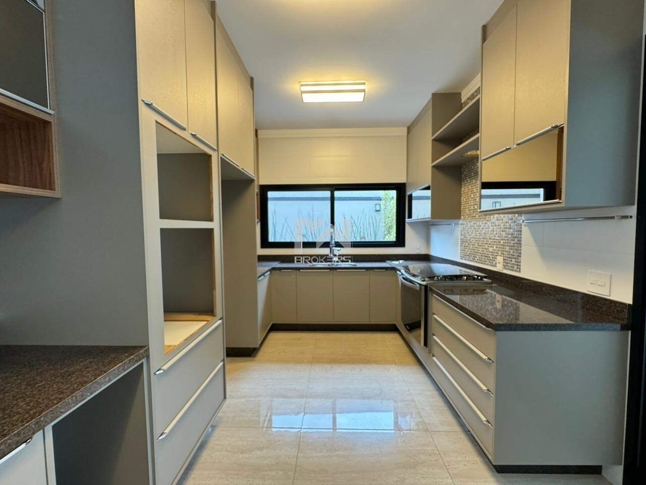 Casa em Condomínio à venda no Swiss Park: cozinha